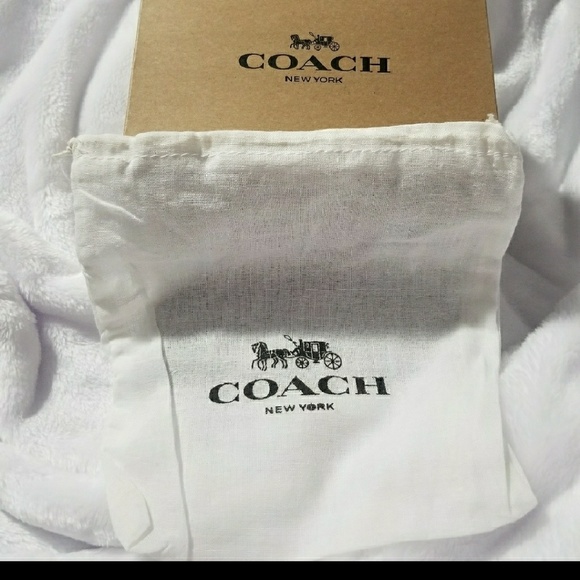 Corner Zip Wristlet With Metallic Colorblock - Picture 3 of 3